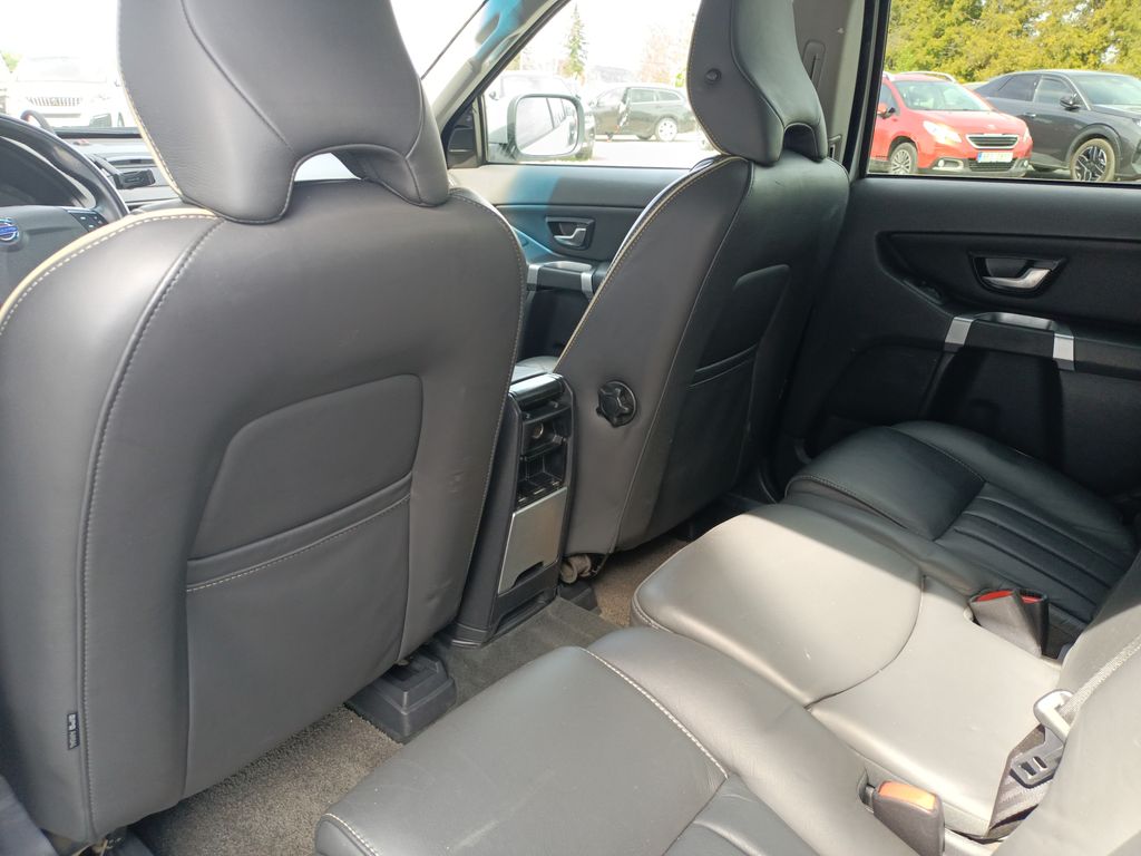 volvo-xc90-d5-awd-2-4-147kw-7-mist - 9
