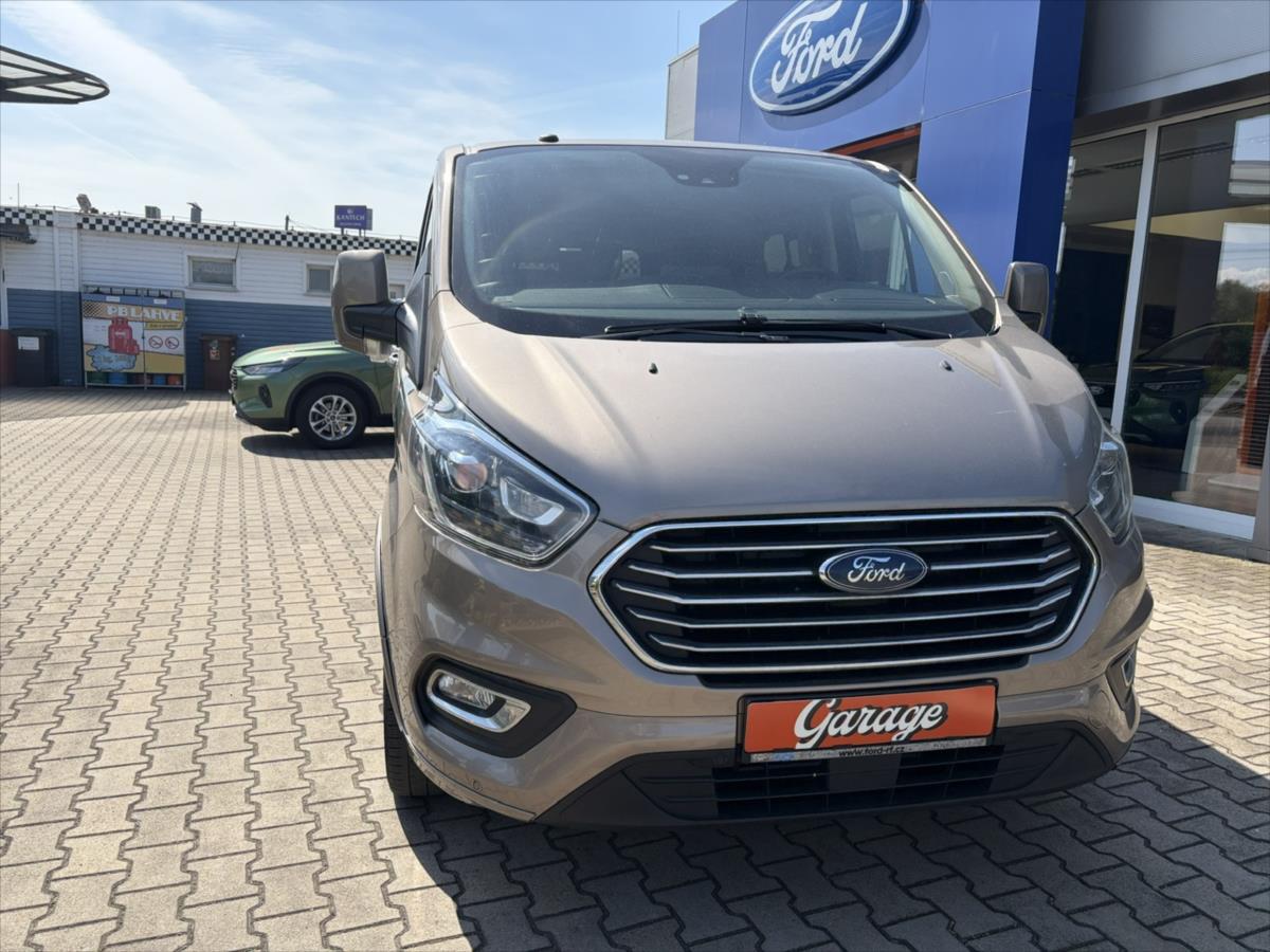 ford-tourneo-custom-2-0-ecoblue-titanium - 1