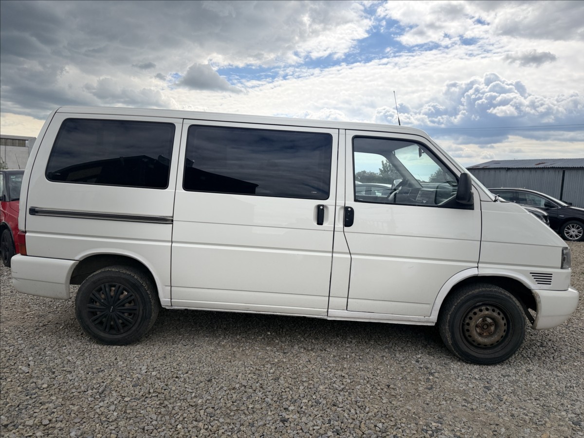 volkswagen-transporter-2-5-tdi-9mist - 3