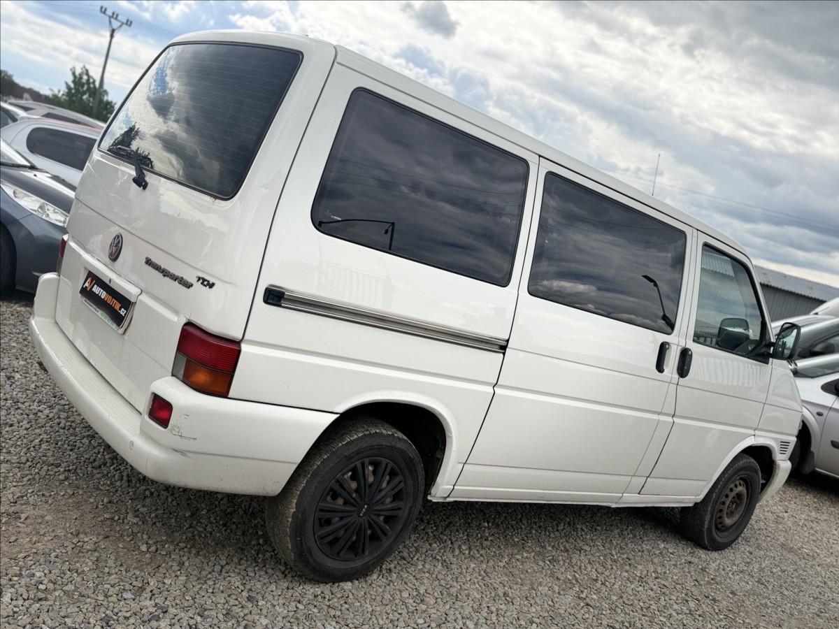 volkswagen-transporter-2-5-tdi-9mist - 4
