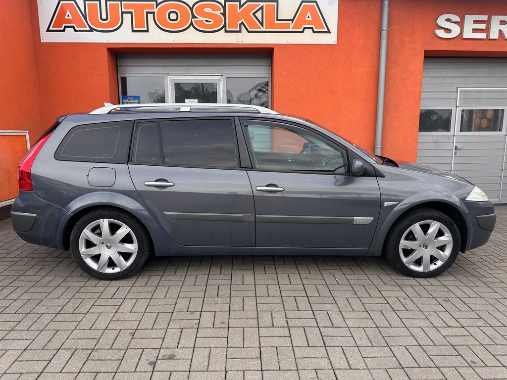 renault-megane-1-6i-16v-82kw-2xkola - 3