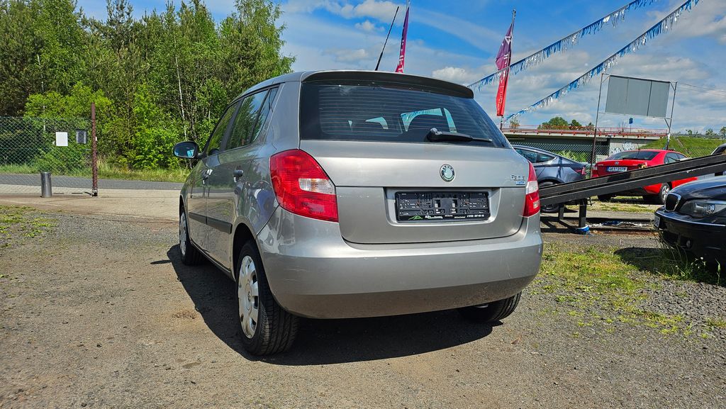 skoda-fabia-1-2i-12v-nova-stk-v-cene - 4