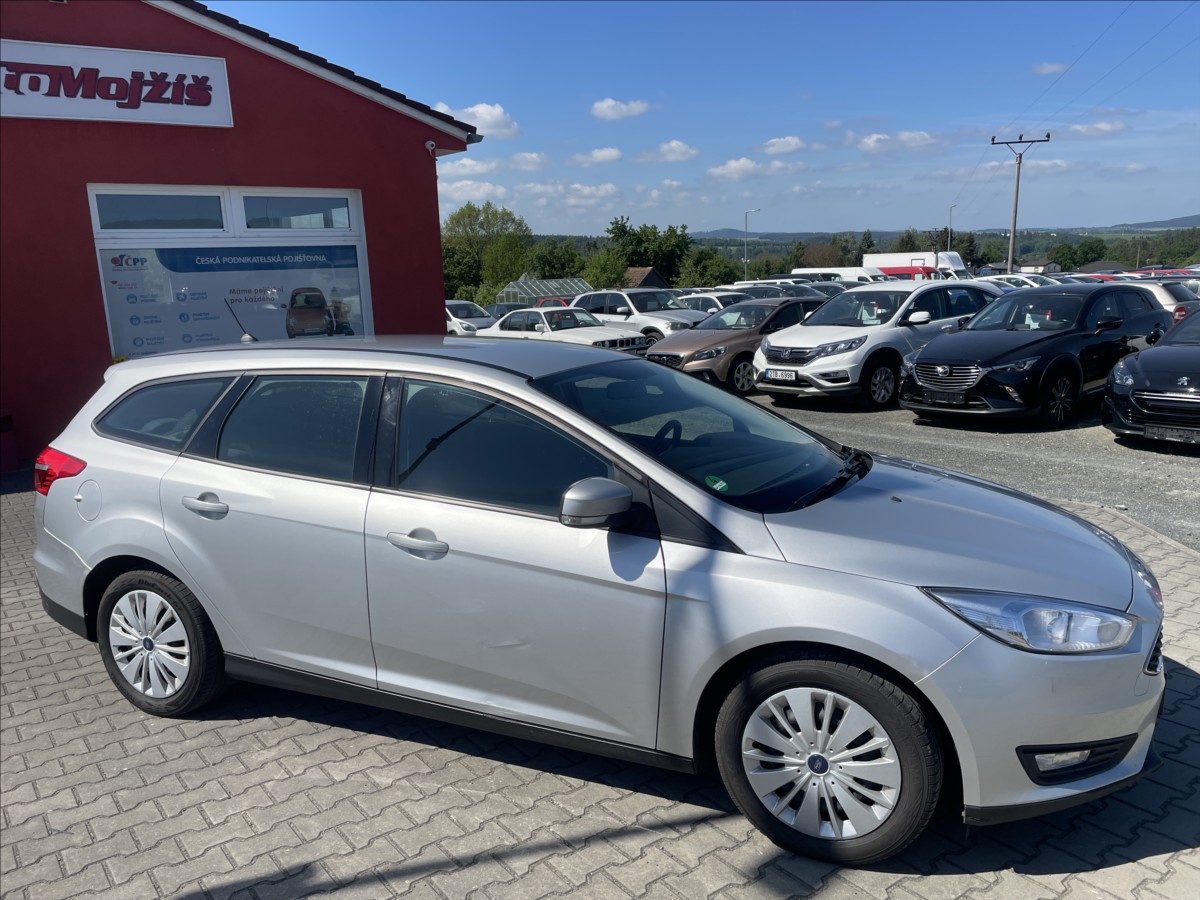 ford-focus-1-5-tdci-klima-navi-nova-stk - 7