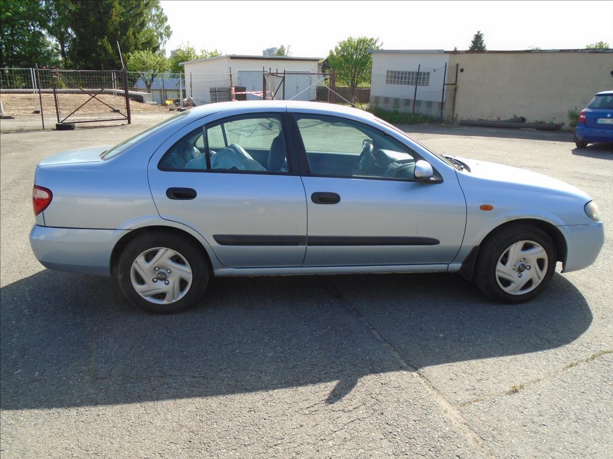 nissan-almera-1-5 - 4