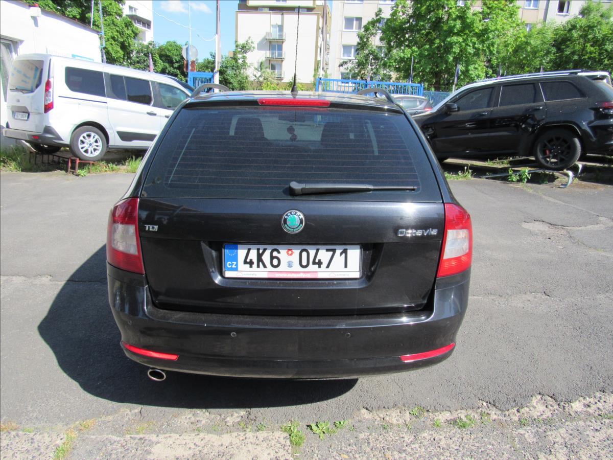 skoda-octavia-1-6-tdi-77kw-combi - 4