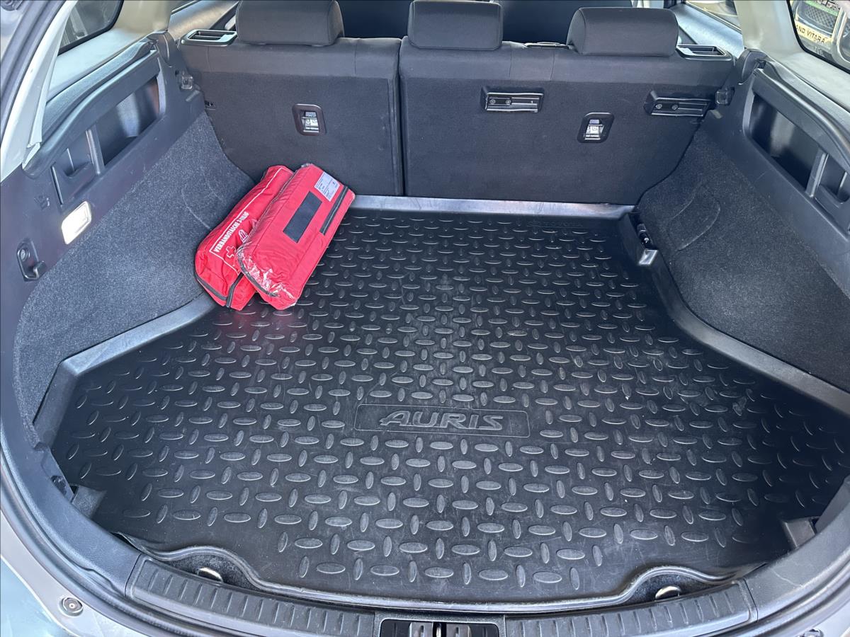 toyota-auris-1-6-exclusive-tazne - 4