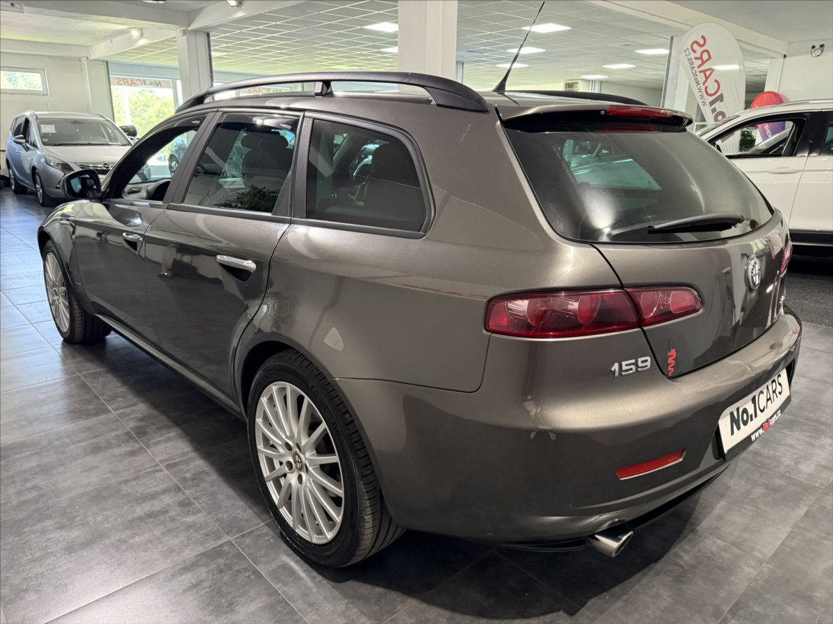alfa-romeo-159-2-4-jtdm-v5-147-kw-bose-top - 3