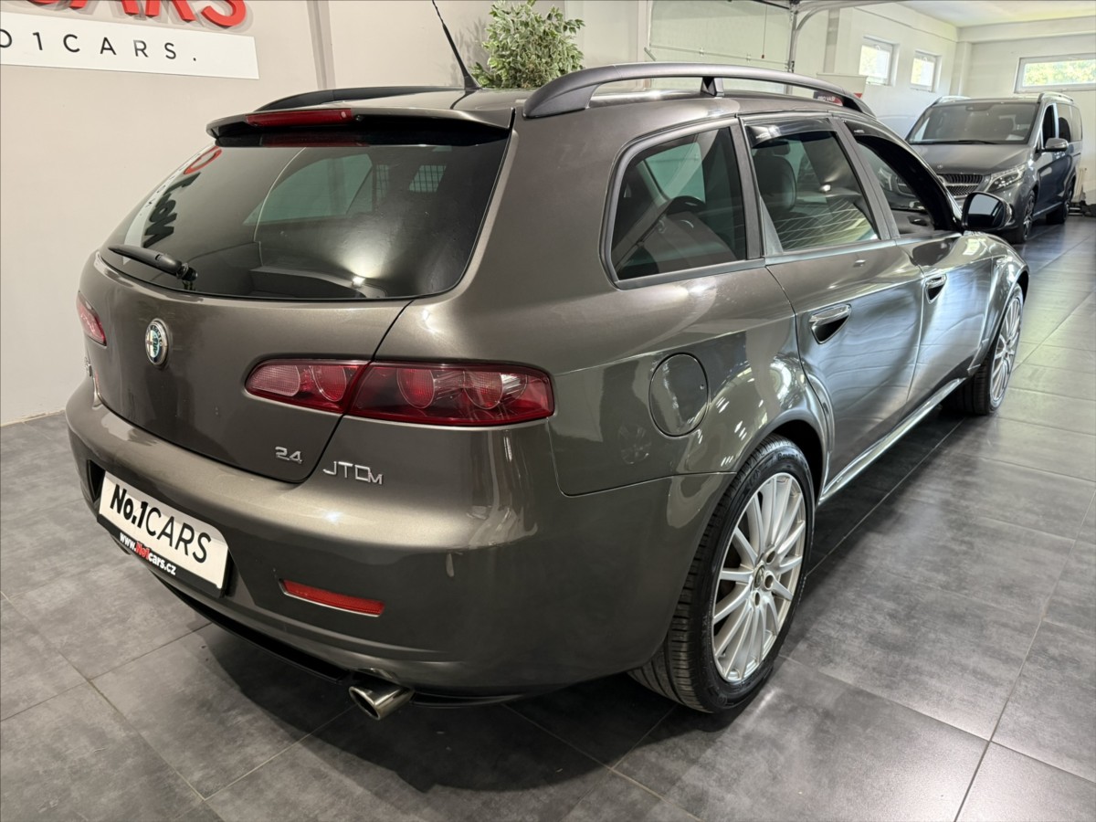 alfa-romeo-159-2-4-jtdm-v5-147-kw-bose-top - 4