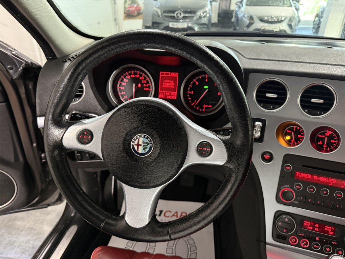 alfa-romeo-159-2-4-jtdm-v5-147-kw-bose-top - 8