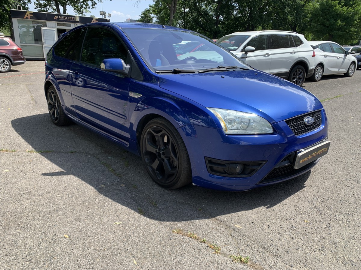 ford-focus-2-5-st-225-166-kw - 2