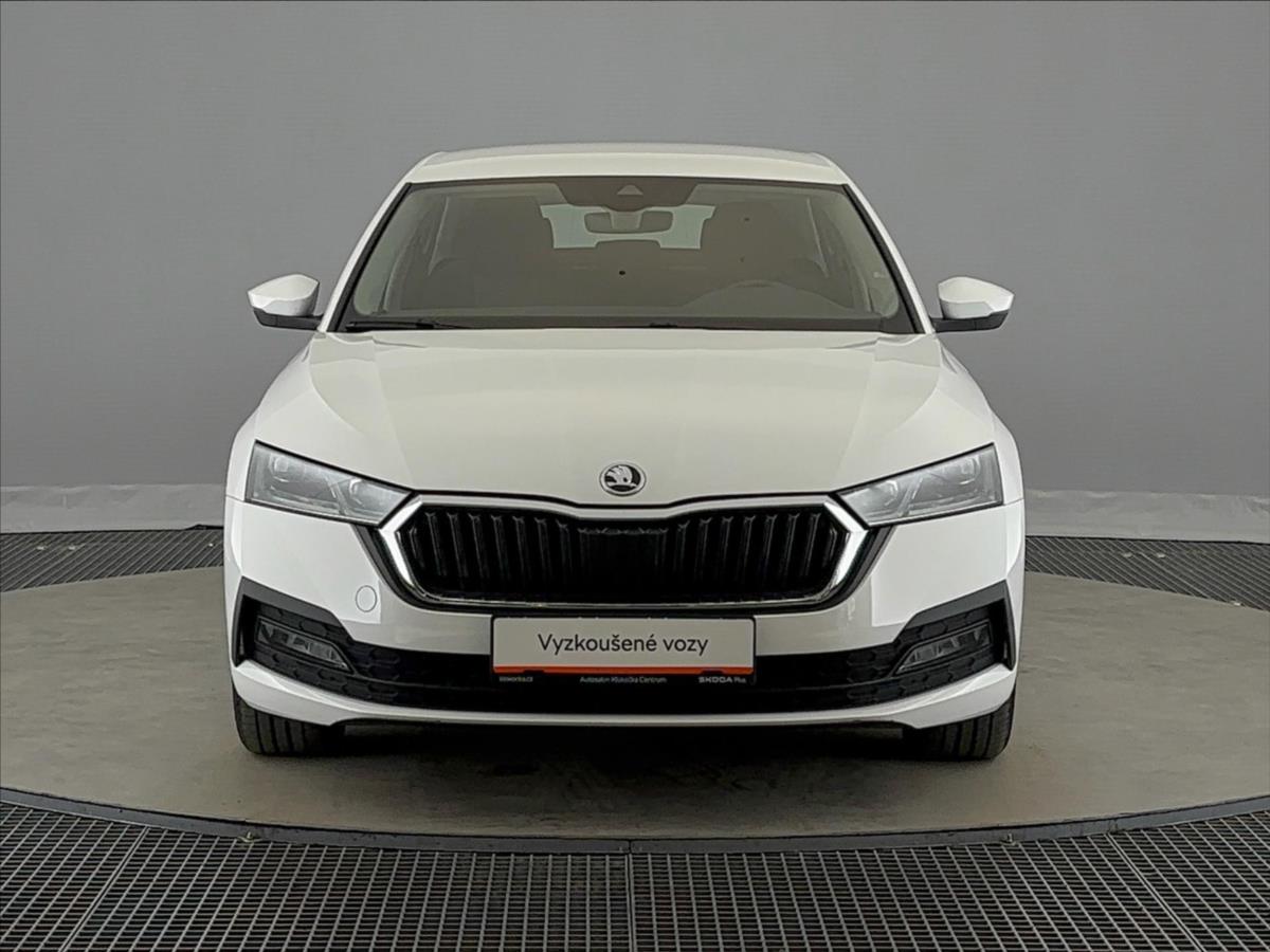 skoda-octavia-2-0-tdi-ambition-7dsg - 3