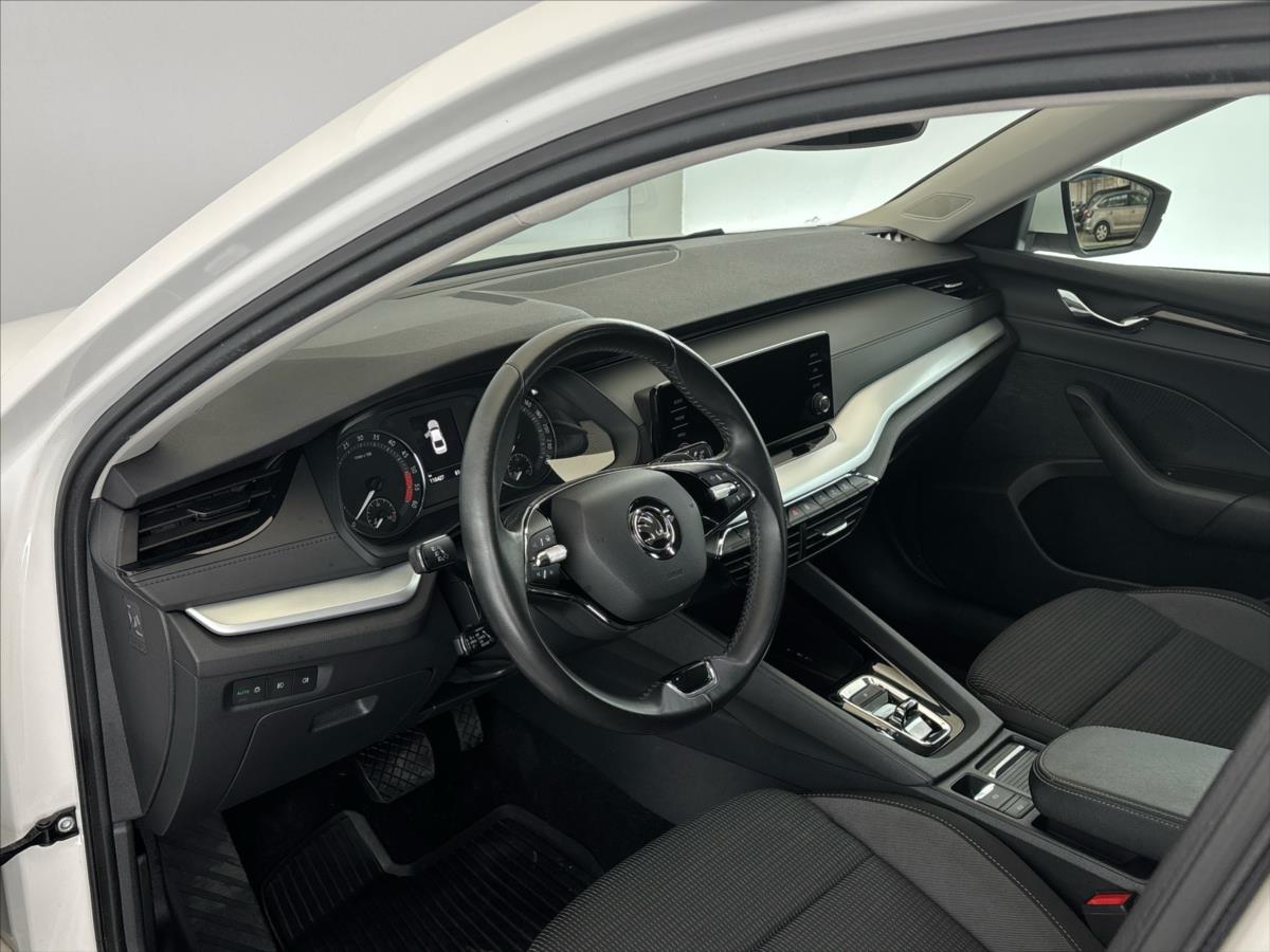 skoda-octavia-2-0-tdi-ambition-7dsg - 5