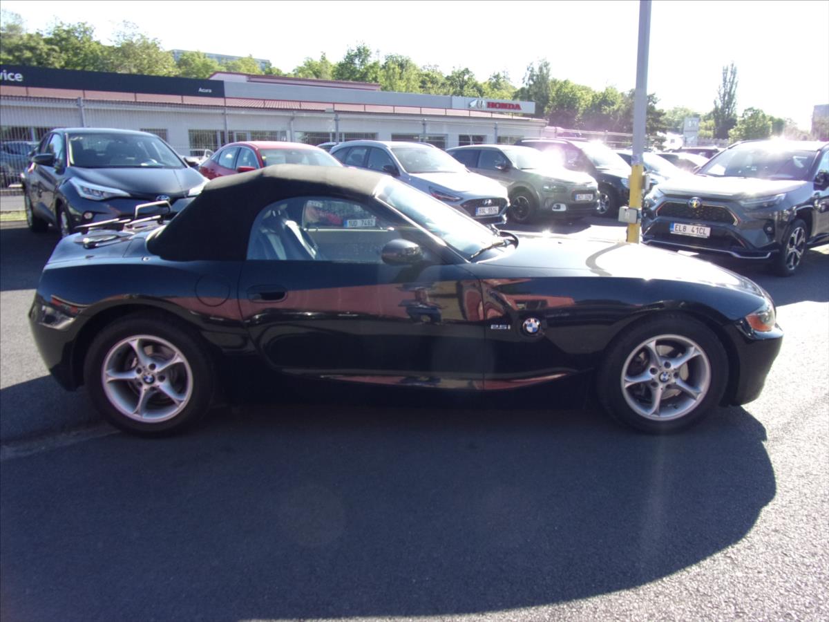 bmw-z4-2-5-i-roadster-141kw-kuze - 1