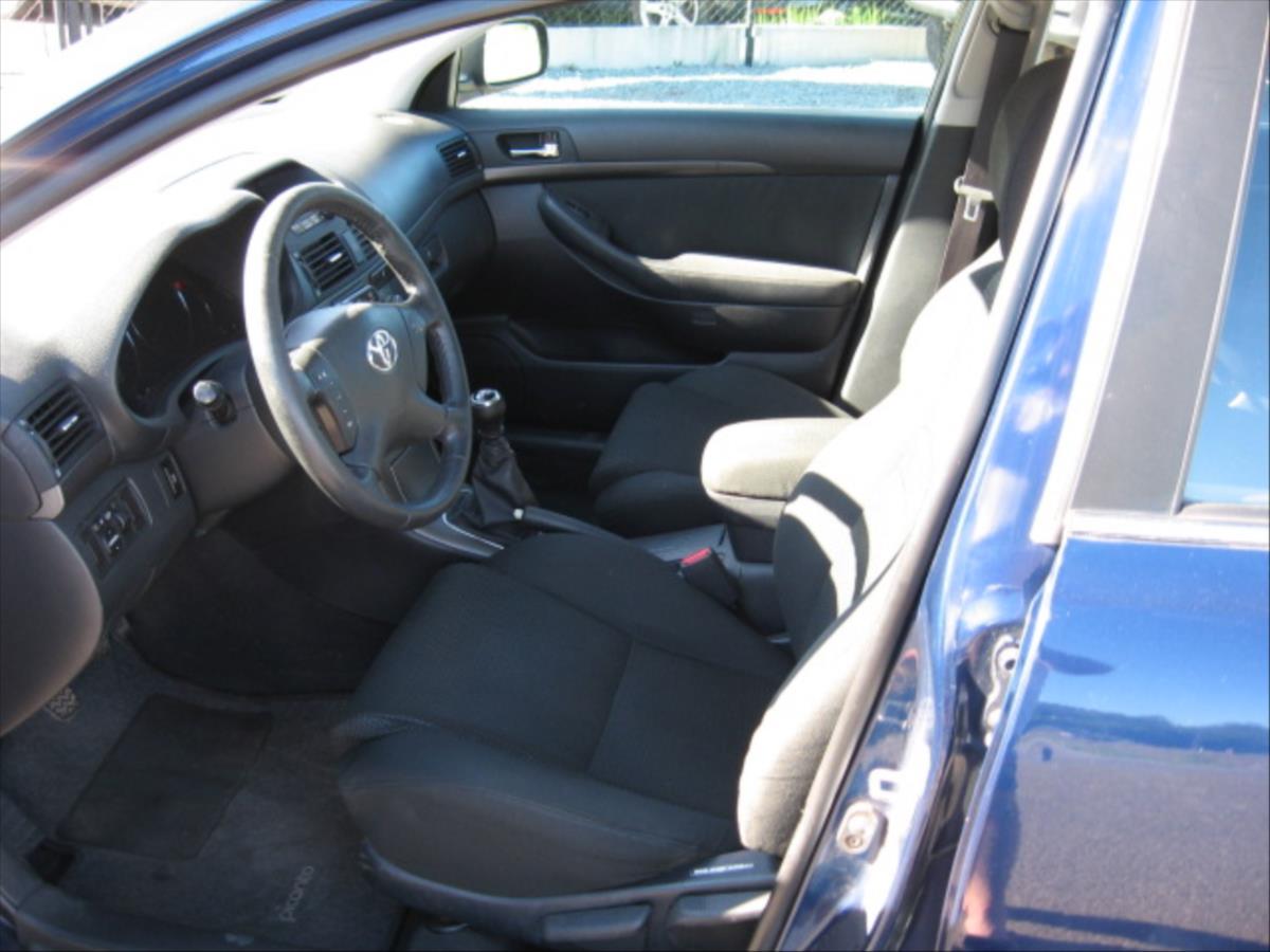 toyota-avensis-2-2-d-4-d - 6