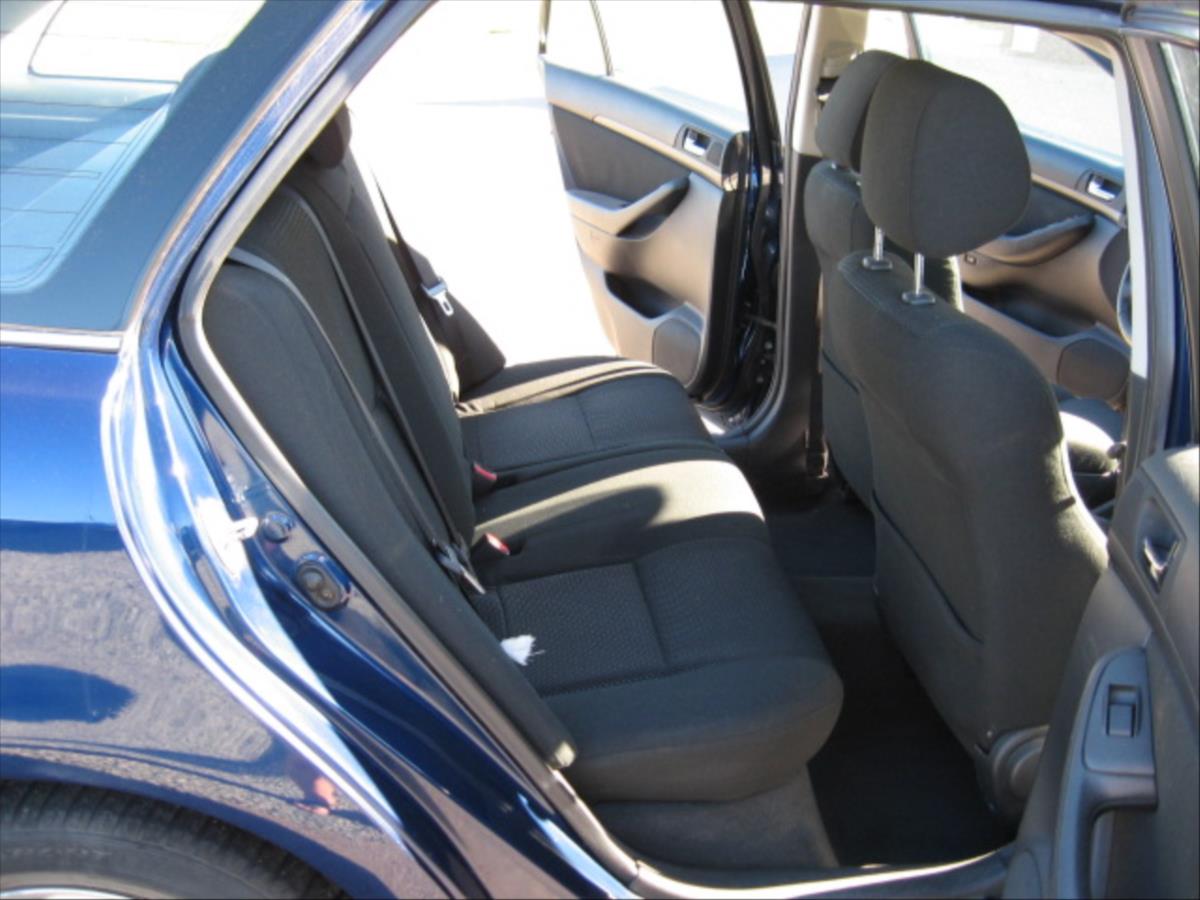 toyota-avensis-2-2-d-4-d - 9
