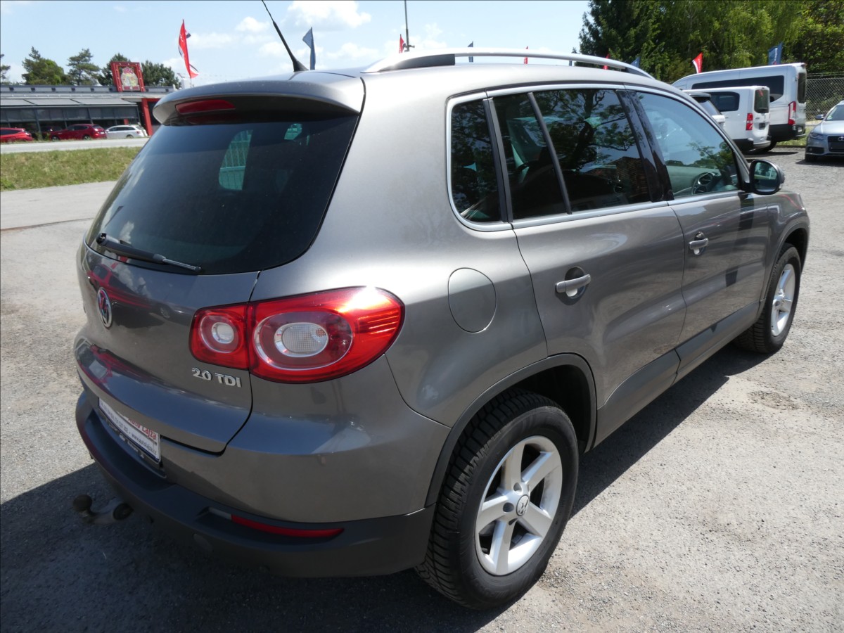 volkswagen-tiguan-2-0-tdi-103kw-4x4-po-servise - 8