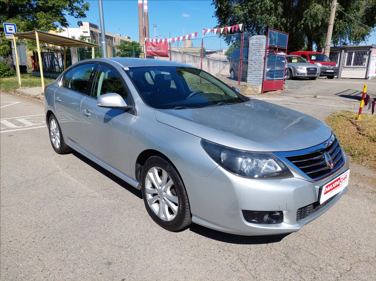 renault-latitude-2-0-dci-top - 2