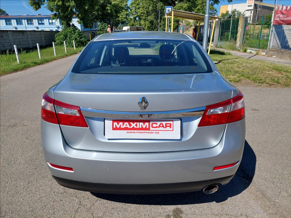 renault-latitude-2-0-dci-top - 6