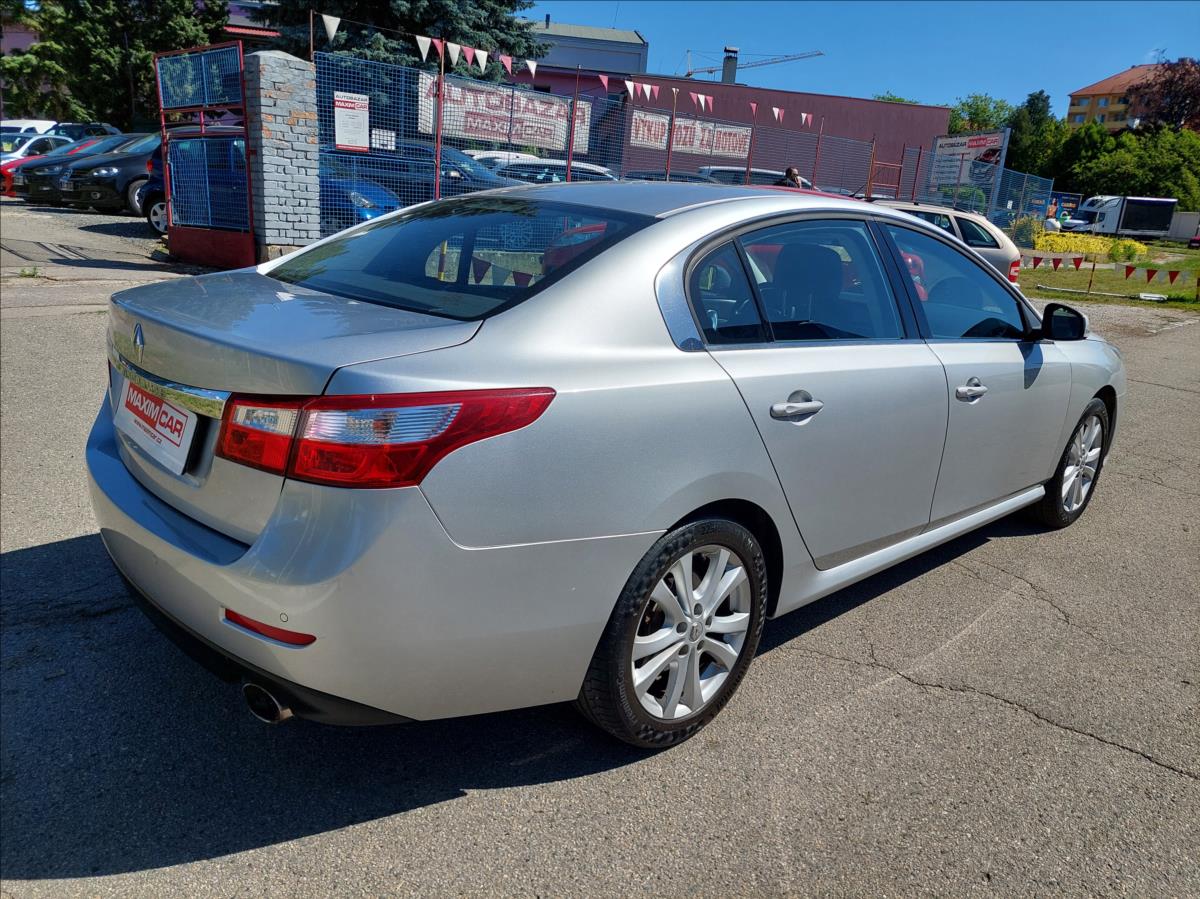 renault-latitude-2-0-dci-top - 7