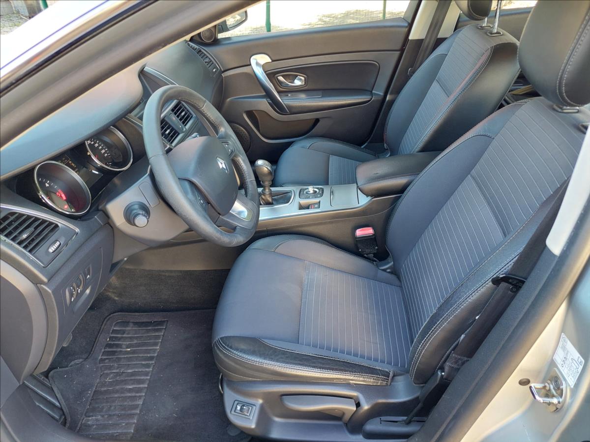 renault-latitude-2-0-dci-top - 9