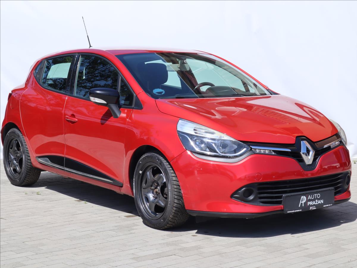Renault Clio 0,9 TCe po servise, 2 sady kol