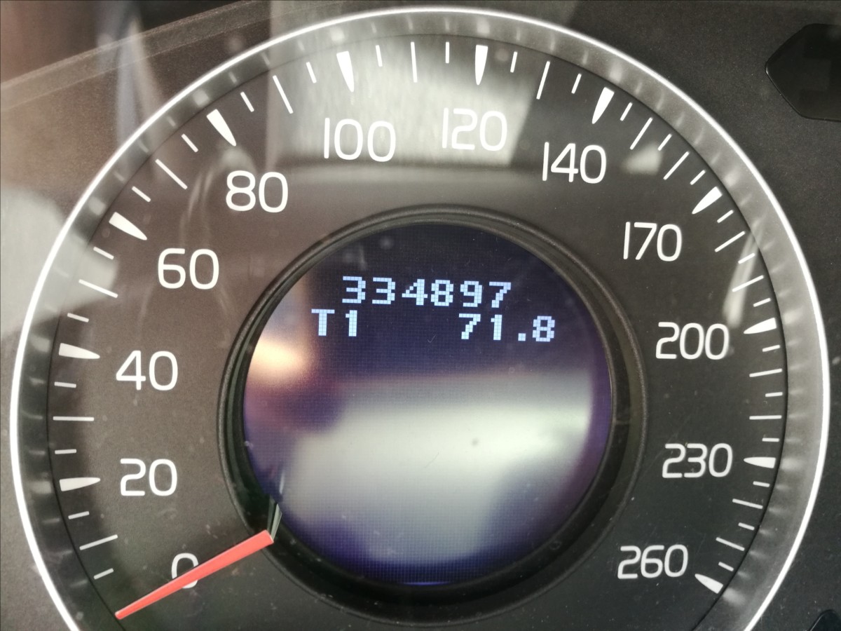 volvo-v70-2-4-d - 6