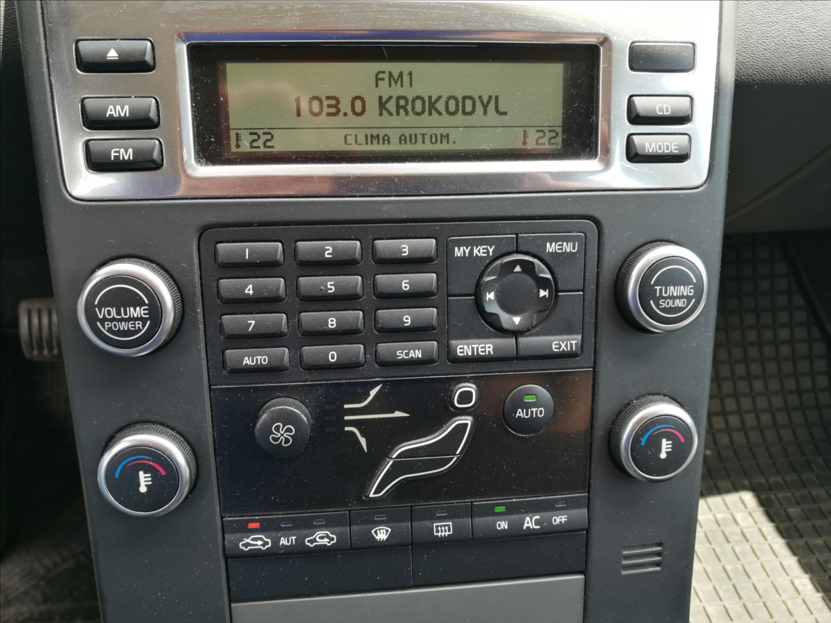 volvo-v70-2-4-d - 7