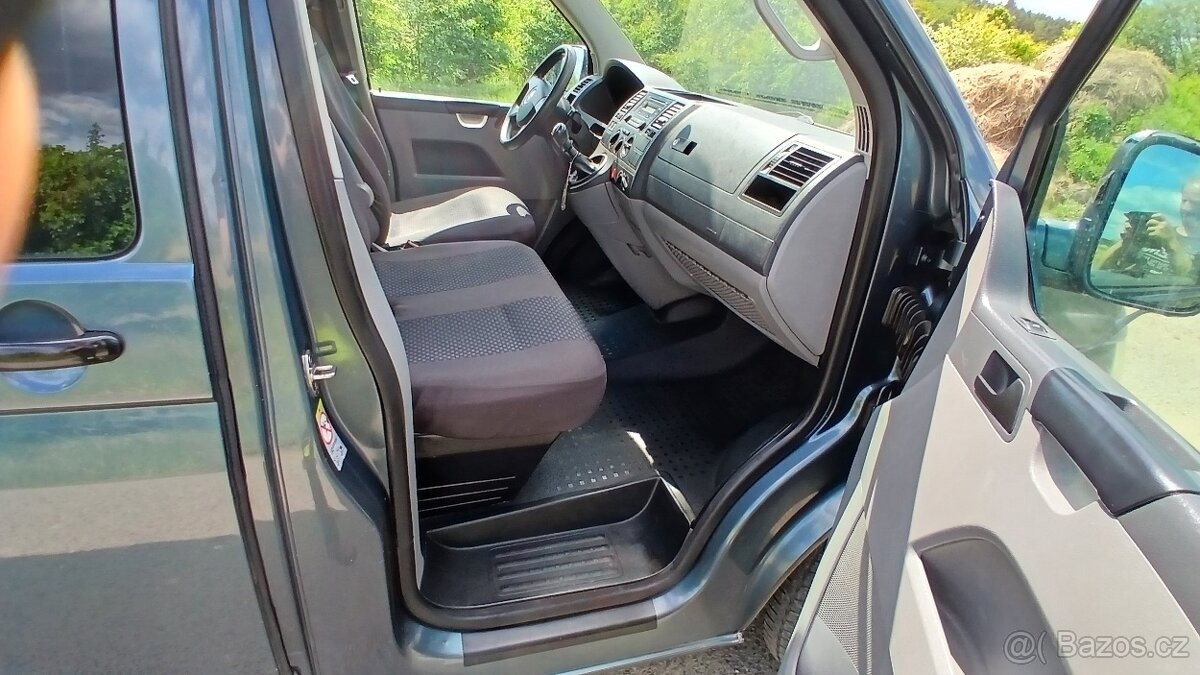 volkswagen-transporter-caravelle-96-kw-rv-2009-9mi - 5