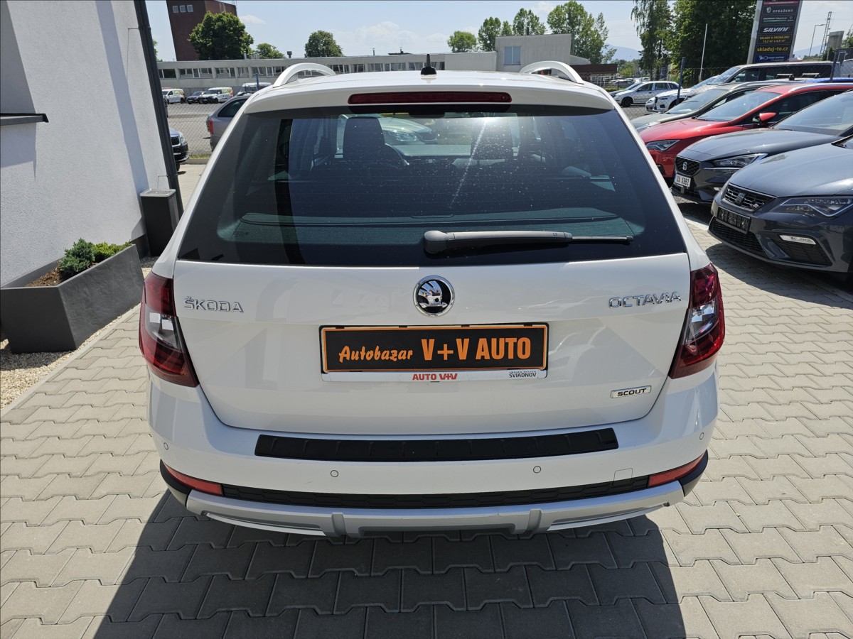 skoda-octavia-iii-2-0tdi-scout-dsg-4x4 - 6