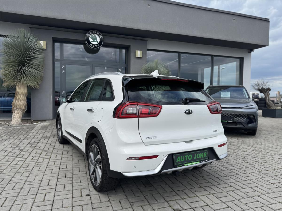 kia-niro-1-6-gdi-77kw-hybrid-automat-cr-navi-led - 6