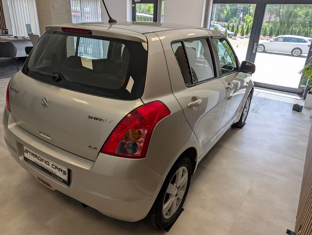 suzuki-swift-1-3i-4x4 - 6