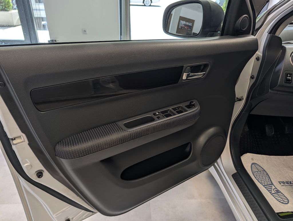 suzuki-swift-1-3i-4x4 - 8