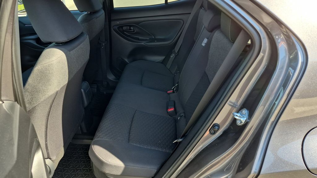 toyota-yaris-cross-style-1-5-hybrid-130-e-cvt-fwd - 9