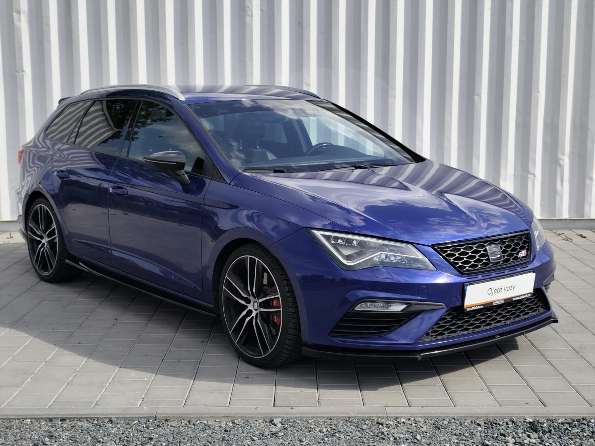 seat-leon-2-0-st-cupra-4drive-300k-dsg - 2