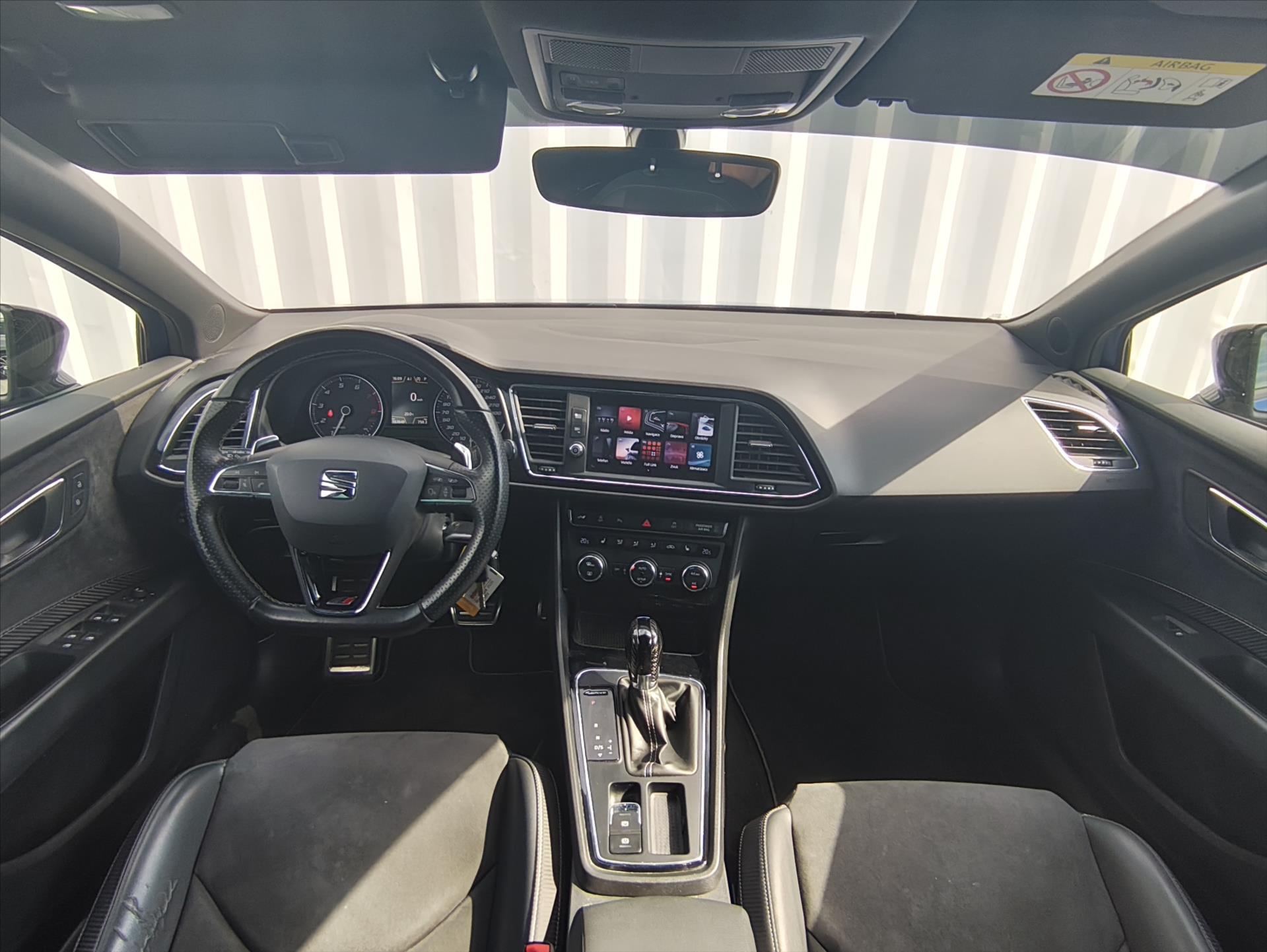 seat-leon-2-0-st-cupra-4drive-300k-dsg - 3