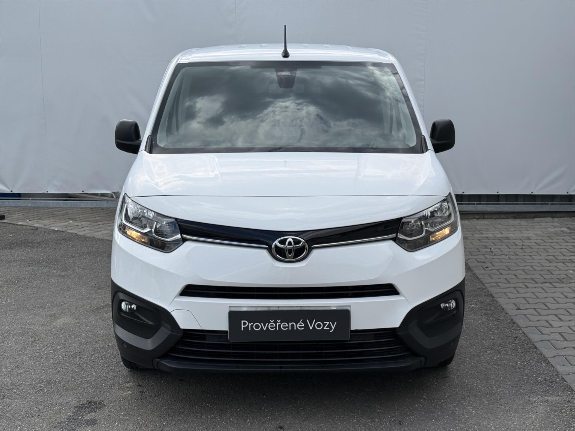 toyota-proace-city-1-5-comfort - 1