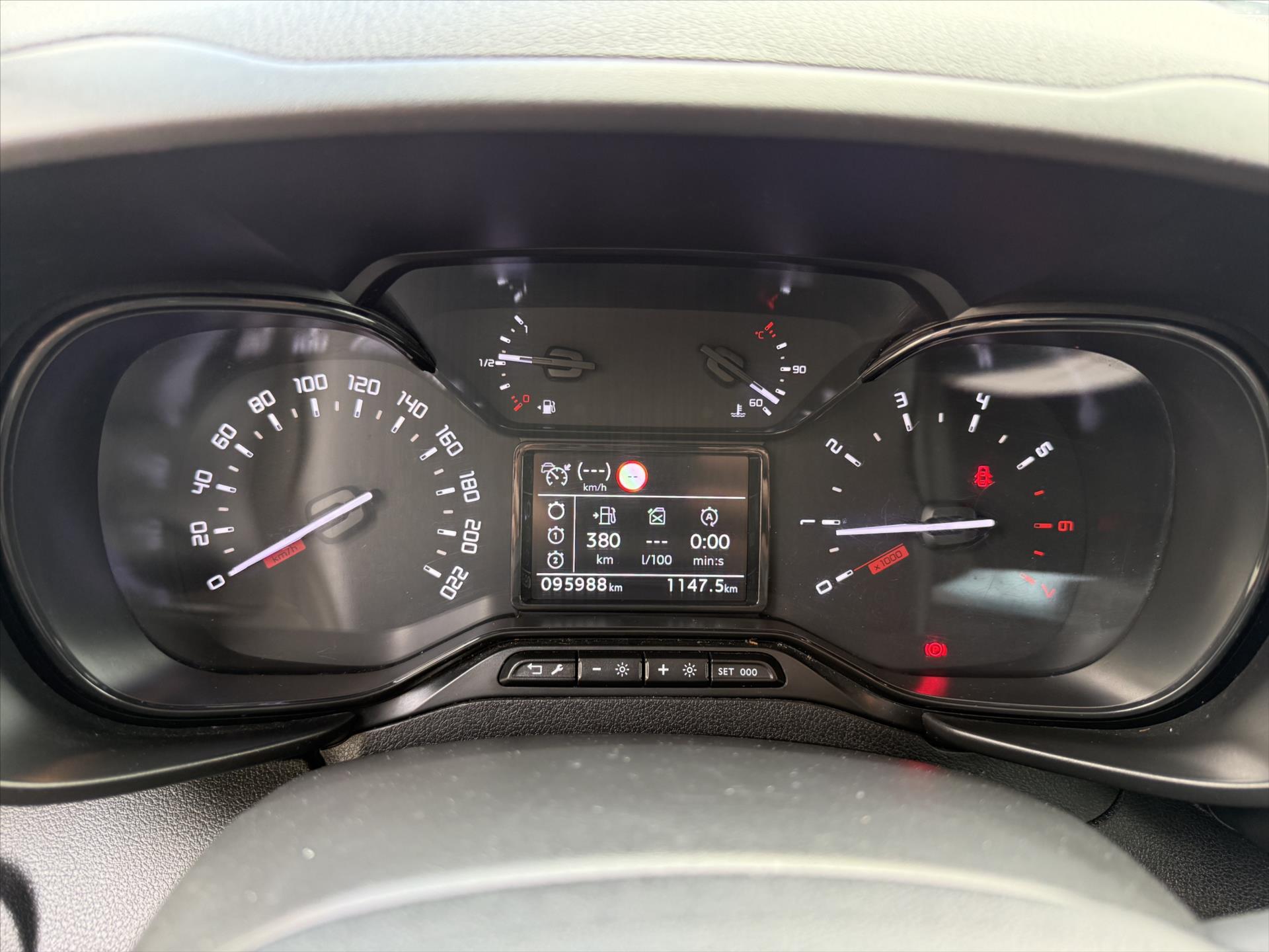 toyota-proace-city-1-5-comfort - 9