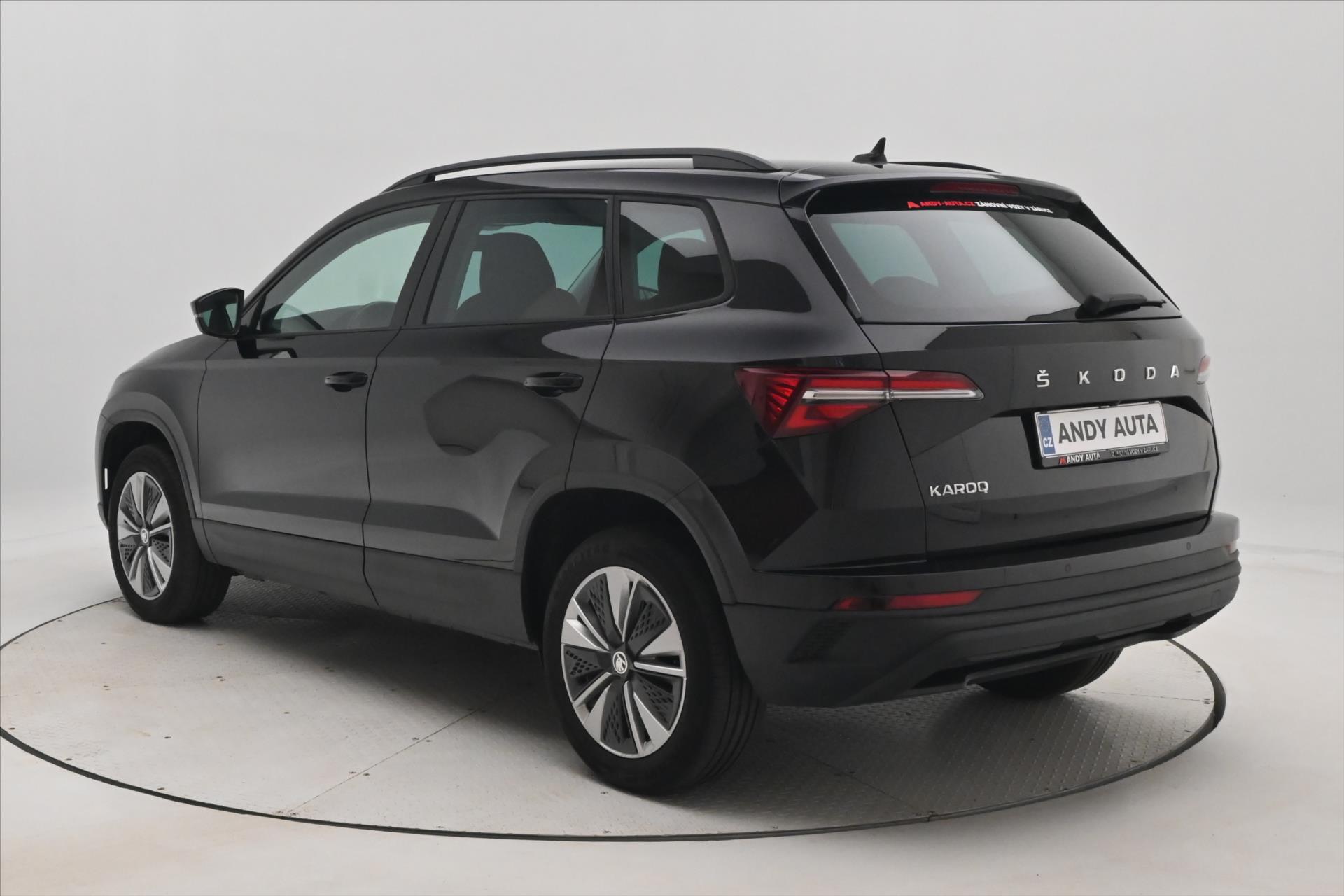 skoda-karoq-2-0-tdi-110-kw-virtual-kamera-zaruka-az-5-let - 6