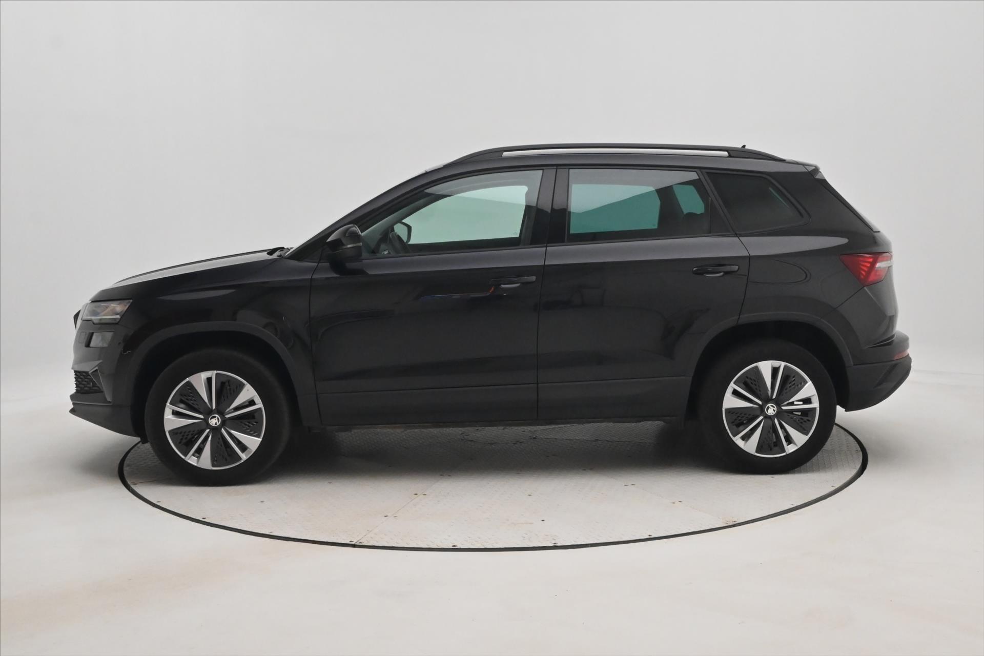 skoda-karoq-2-0-tdi-110-kw-virtual-kamera-zaruka-az-5-let - 7