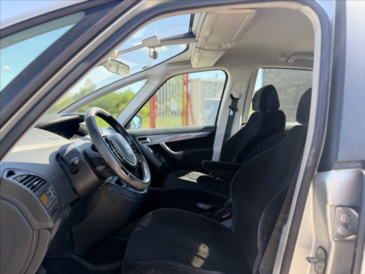citroen-c4-picasso-1-6-hdi-sx - 8