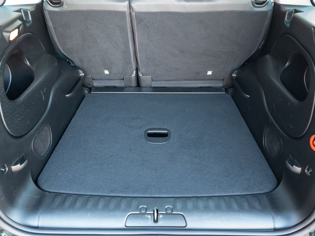 fiat-500l-1-6-jtdm-living-88-kw-rezervace - 9