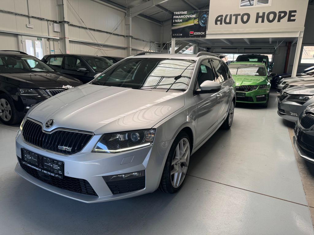 skoda-octavia-combi-rs-2-0-tdi-dsg - 2