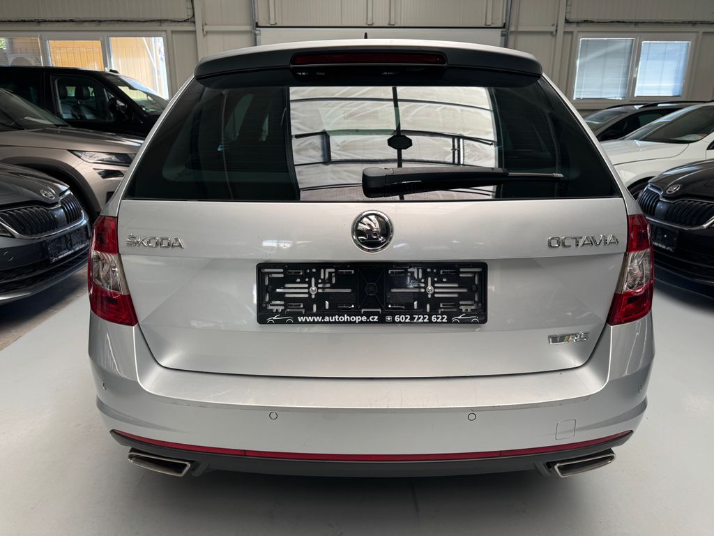skoda-octavia-combi-rs-2-0-tdi-dsg - 4