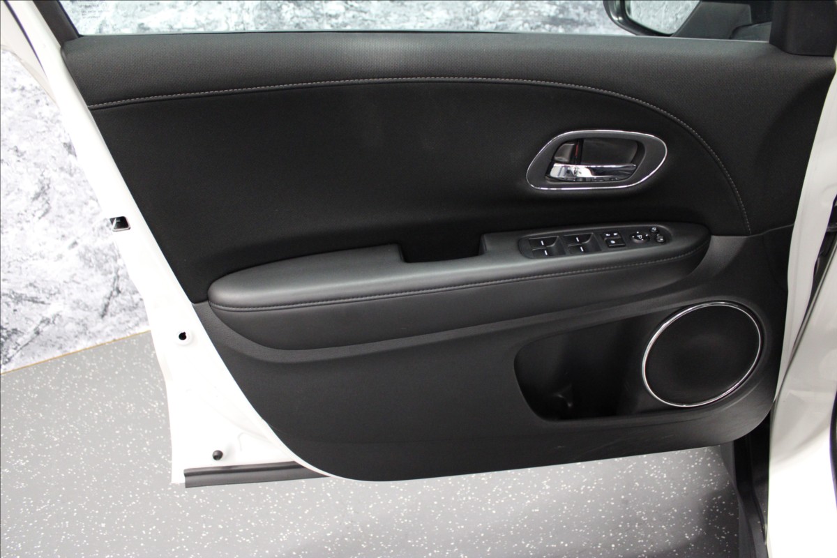 honda-hr-v-1-6-i-dtec-panorama-1-majitel - 5