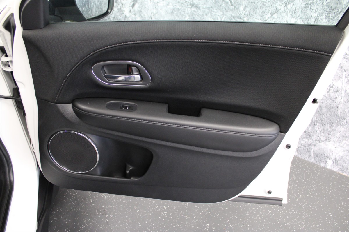 honda-hr-v-1-6-i-dtec-panorama-1-majitel - 7