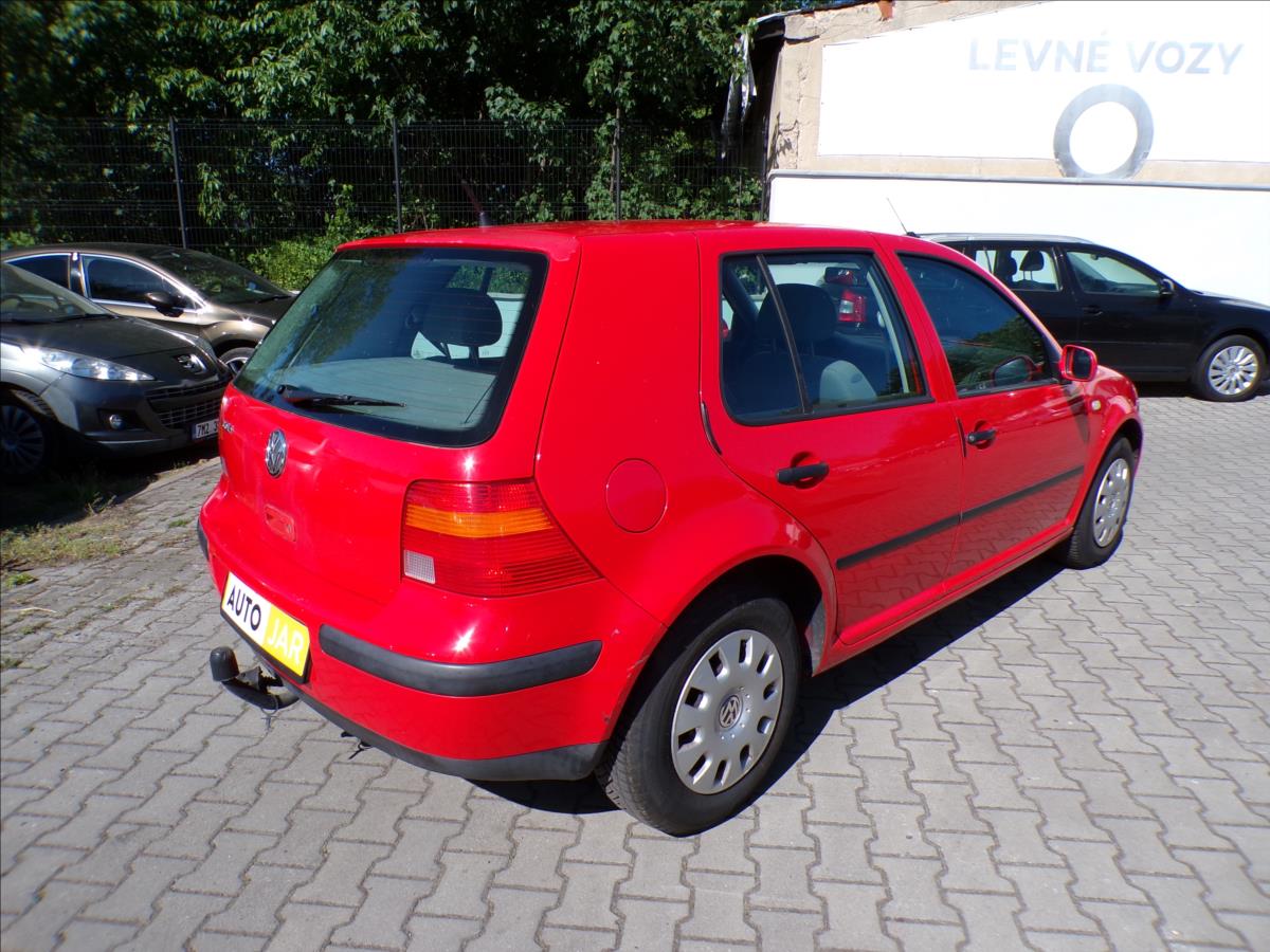 volkswagen-golf-1-4-16v-tazne-zarizeni-kamera - 4