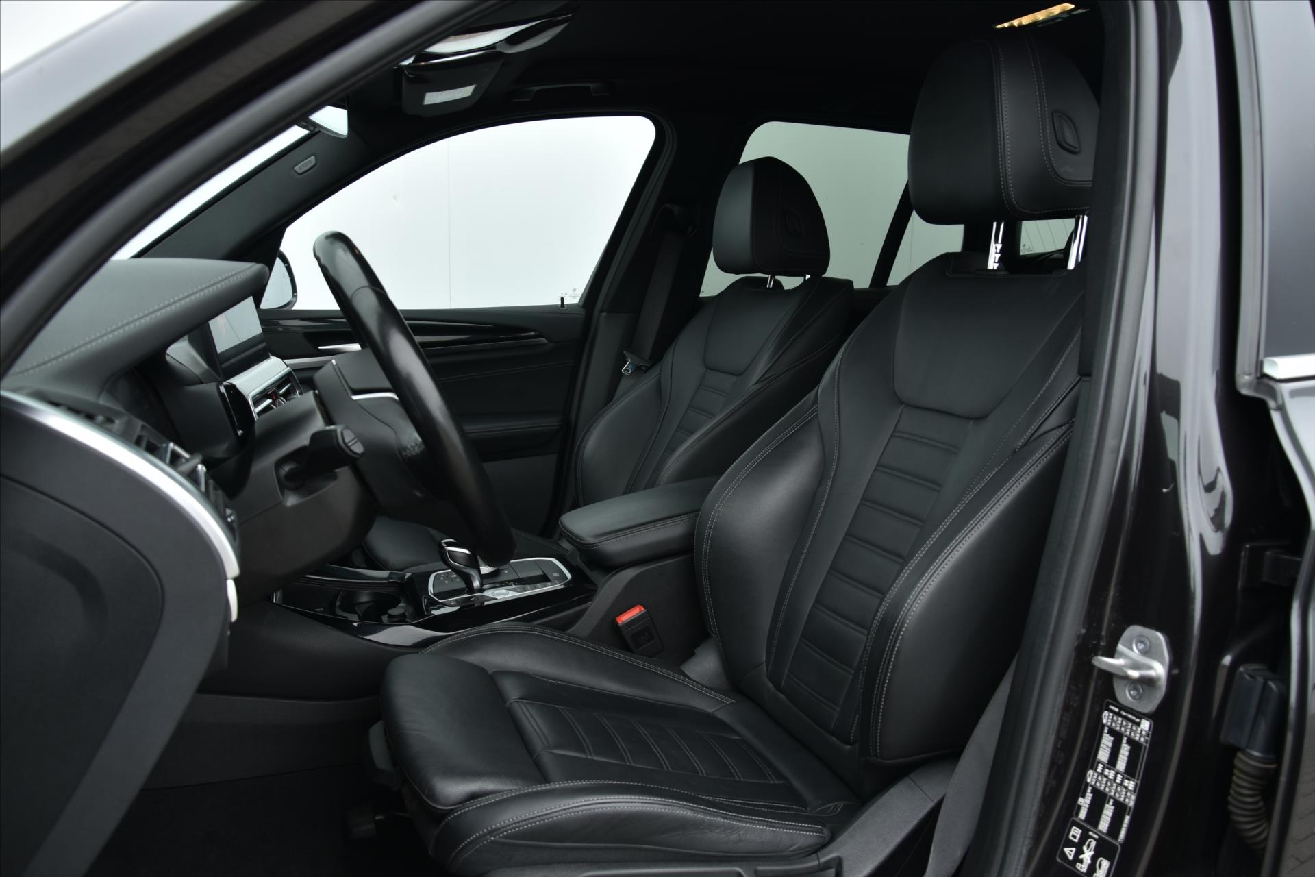 bmw-x3-xdrive-20d-xline-1-majitel-cr - 9