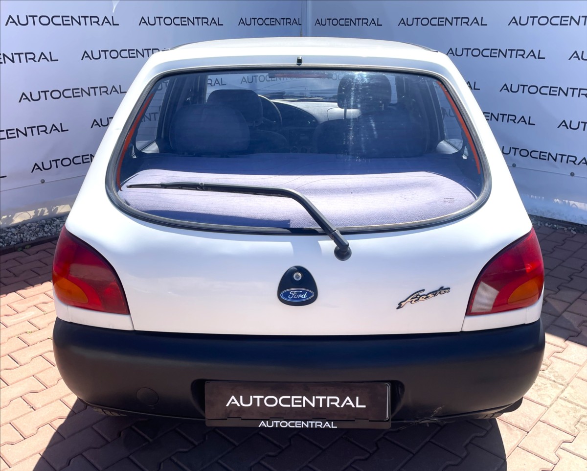ford-fiesta-1-3-i-stk-8-27 - 4
