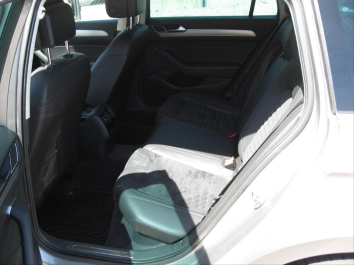 volkswagen-passat-2-0-tdi-highline - 6