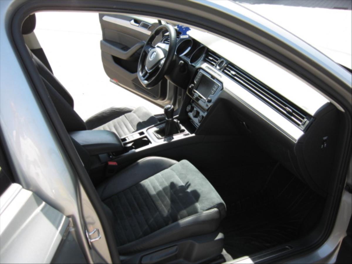 volkswagen-passat-2-0-tdi-highline - 9